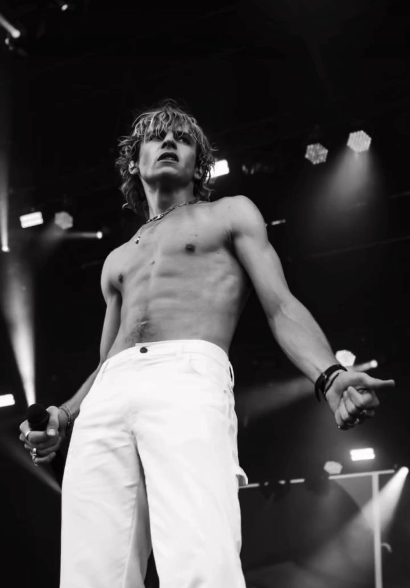 dreamyrosslynch's tweet photo. https://t.co/0jMAVQc2Jg