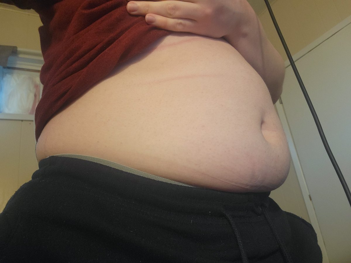 I_LOVE_BELLIES's tweet photo. Day 19/365 of tryna get fat
Proper stuffed rn >//~//< https://t.co/8rUI891ubc