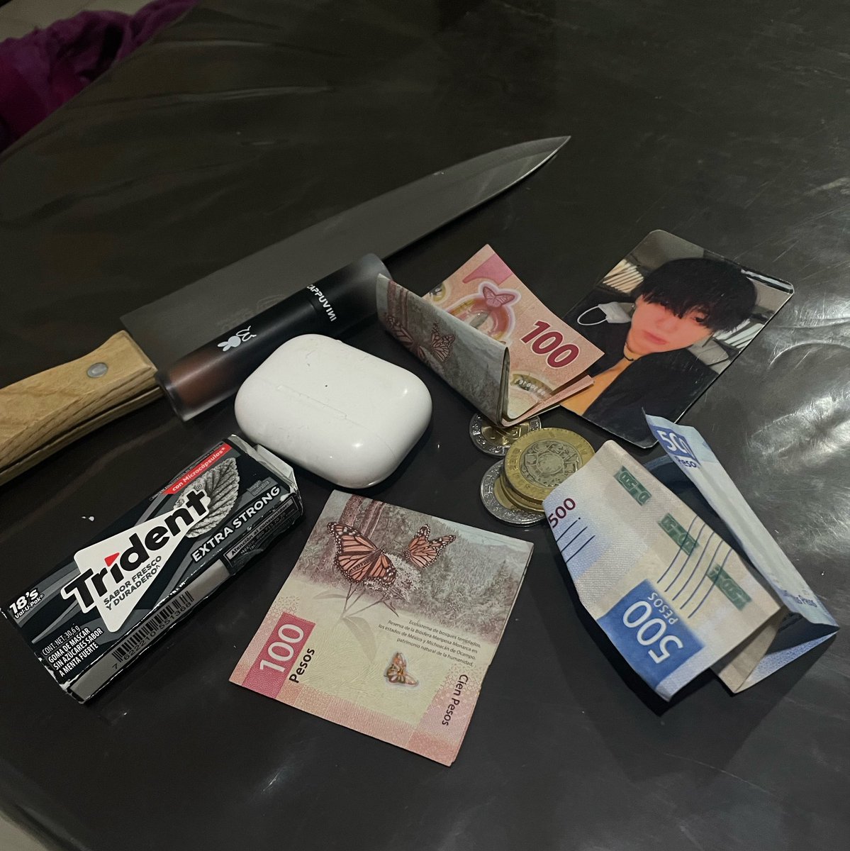Kittyainiljk97's tweet photo. Cosas básicas que toda mujer debería llevar en su bolsa: https://t.co/2rxieIhdFy