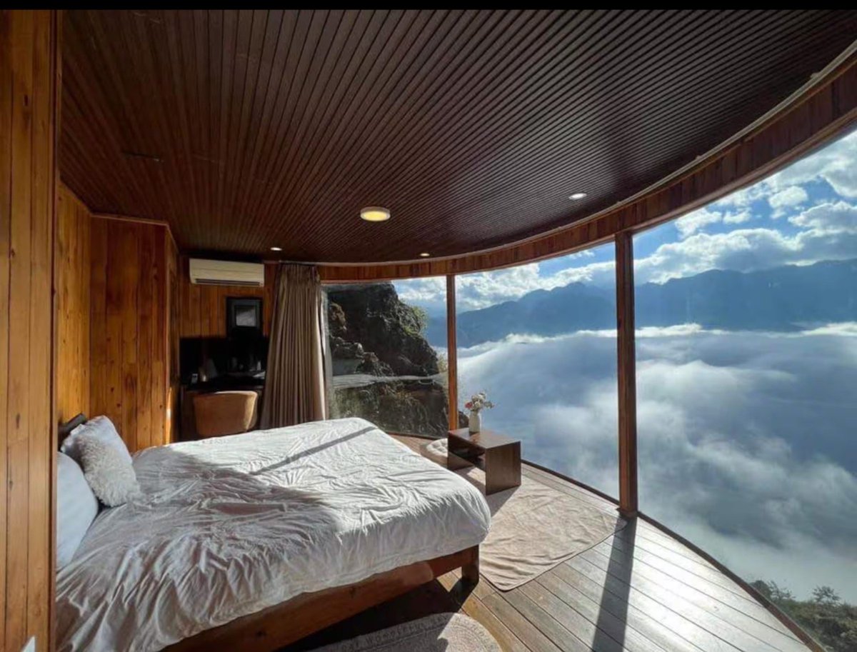 KimiHaru26's tweet photo. I finally booked my dream airbnb sa Sapa Vietnam huhuhu see you soon!!!

Grabe mas mura pa to compared sa mga standard hotel room rates sa pinas. Goshhhh https://t.co/3kzBCrVy5j