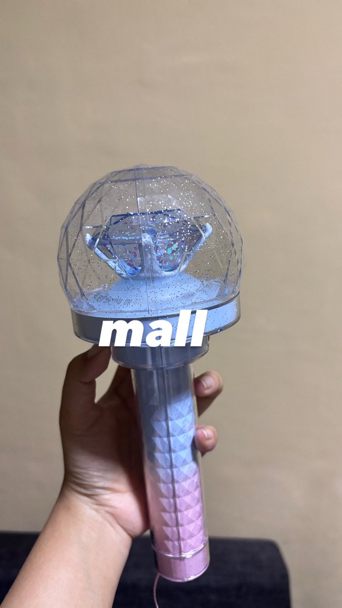 1975jchan_'s tweet photo. WTS LIGHTSTICK SEVENTEEN VER 3 official 10th Anniversary 

💰700k 
✅ Belum pernah dipakai 
📌Condi by dm
📍 Jakarta 
✅Inc adm + pack 
❌ NO HnR, NO PHP

wtb ls svt ina caratbong vitri
#wts #wtb #zonauang #zonajajan https://t.co/1XhXKGbb6r