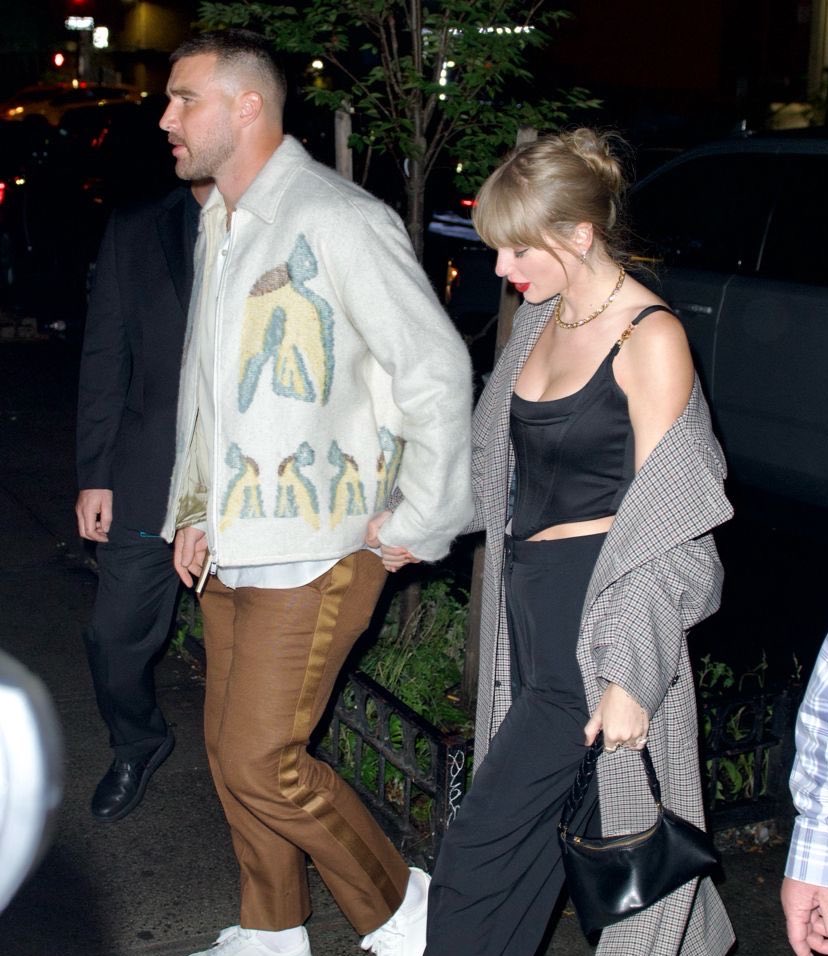 venusopalite13's tweet photo. It’s crazy to think that when Taylor and Travis started dating they were 33, and now they’re about to turn 37 like, when did time fly by like that? https://t.co/7tKEyQDJYa