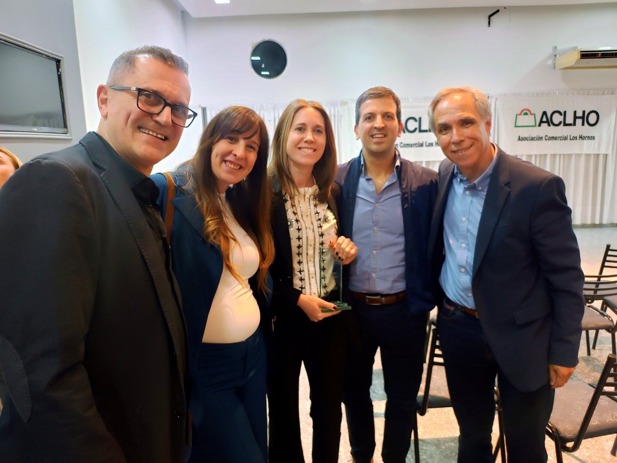 joserarteaga's tweet photo. ¡Feliz 65° aniversario! 🎂

Saludamos a la gran familia de ACLHO en su día y reconocemos su tarea por el fortalecimiento de la actividad comercial de #LosHornos.

✨ Son 65 años de compromiso junto a la comunidad y a quienes, día a día, sostienen el trabajo y el entramado productivo de la localidad.