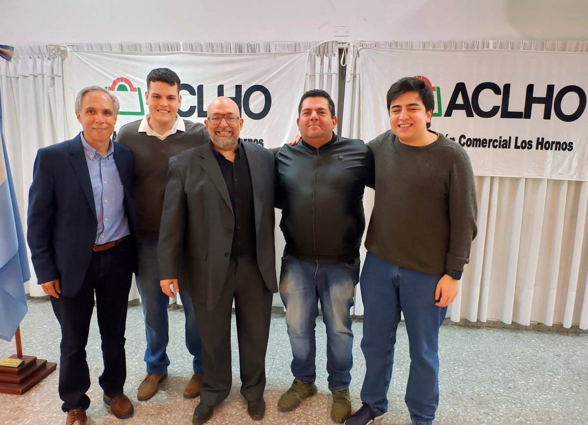 joserarteaga's tweet photo. ¡Feliz 65° aniversario! 🎂

Saludamos a la gran familia de ACLHO en su día y reconocemos su tarea por el fortalecimiento de la actividad comercial de #LosHornos.

✨ Son 65 años de compromiso junto a la comunidad y a quienes, día a día, sostienen el trabajo y el entramado productivo de la localidad.