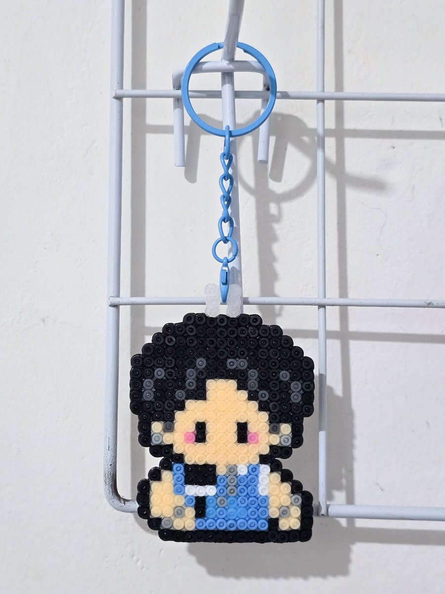 jullythvs's tweet photo. fiz o hyunjin tá bom com hama beads https://t.co/6oMbtc0wEB