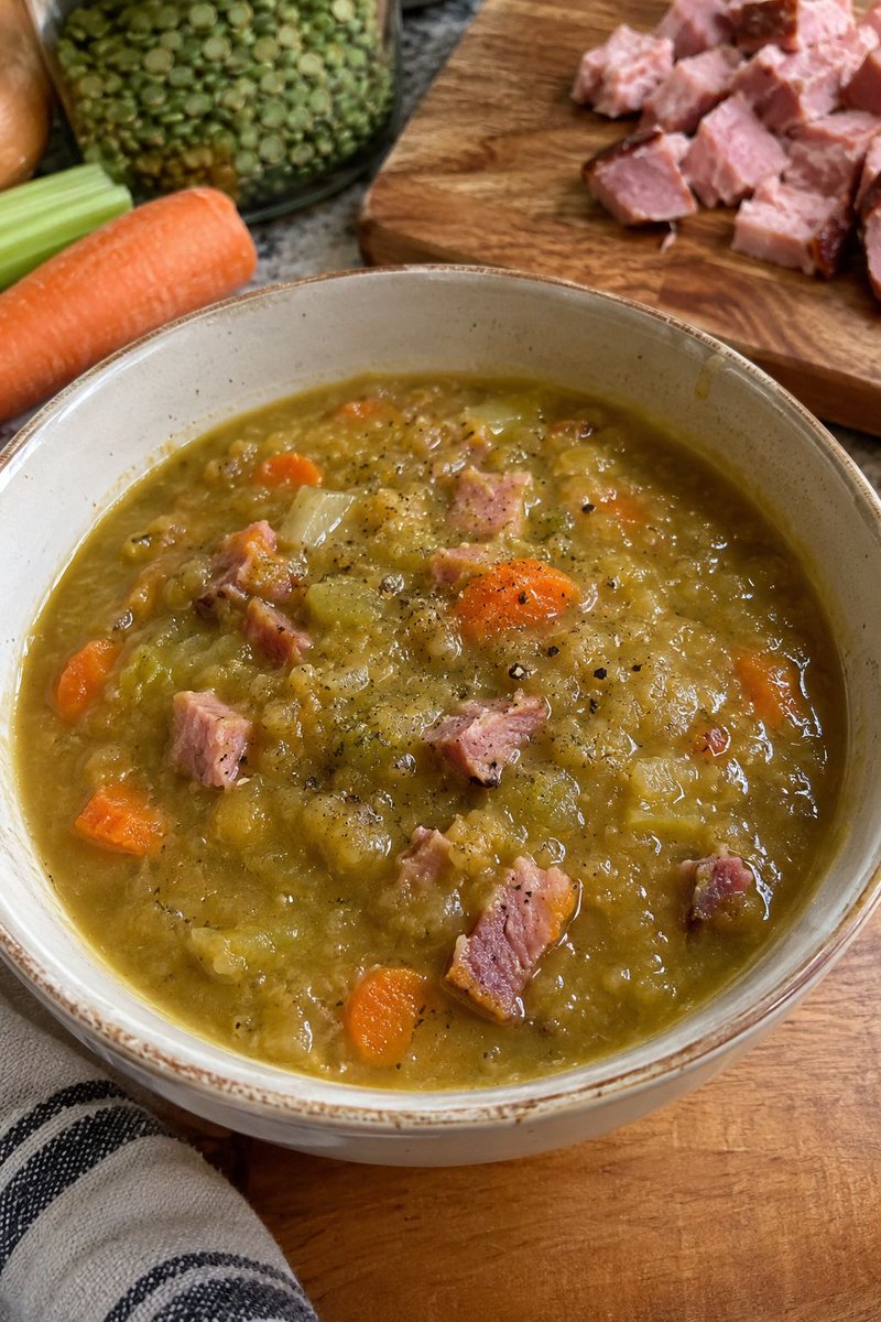 SweetzRecipes's tweet photo. Best Split Pea Soup with Ham Recipe (Easy &amp; Hearty)

✅ Full recipe here 👇👇
https://t.co/yVE3riblrK

#SplitPeaSoup
#HamSoup
#ComfortFood
#HeartySoup
#EasyRecipe https://t.co/CiN4c9TbXX
