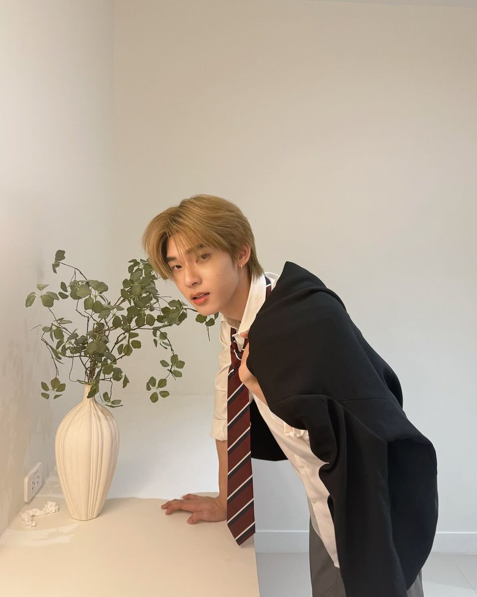 ttpswish's tweet photo. hello college bfs🫰🏻 https://t.co/w0Snj9Q0wO