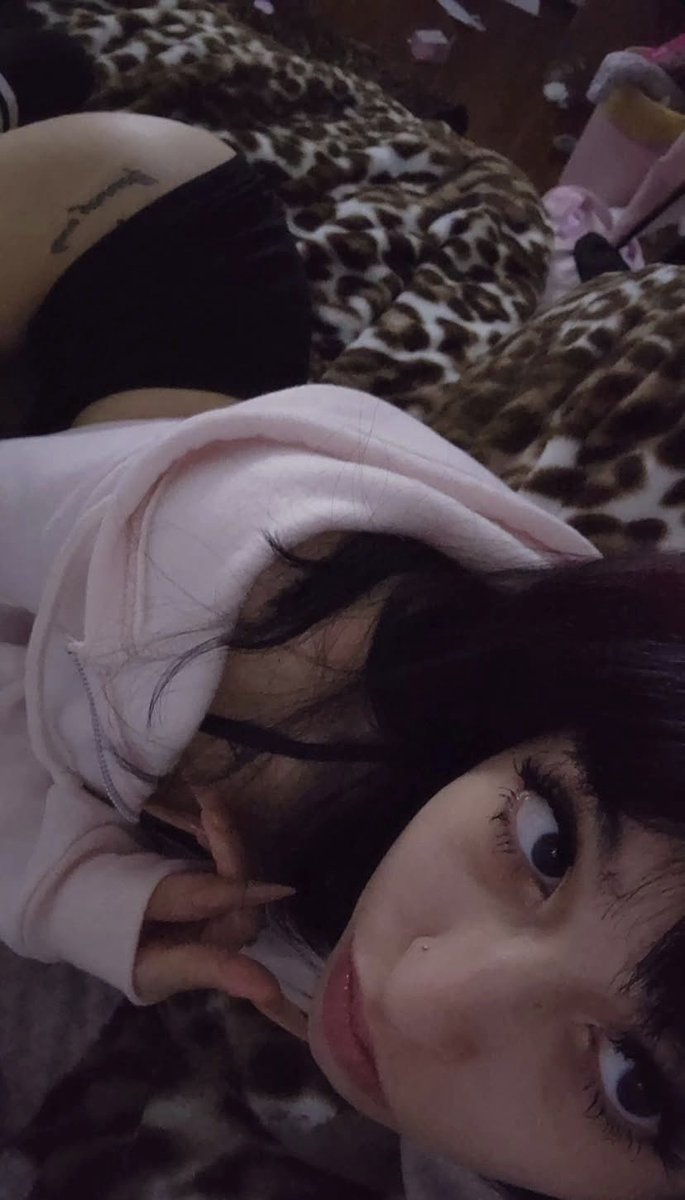 pink_rose162's tweet photo. Hii :)) https://t.co/qOrkEo2HcI
