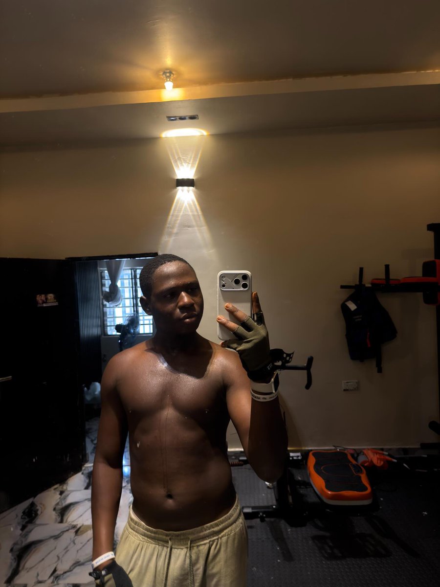 Kachicp8x's tweet photo. We’re so back 
Go subscribe for hot content 

https://t.co/iHIsOnZrU3 https://t.co/NC4uTLCYh7