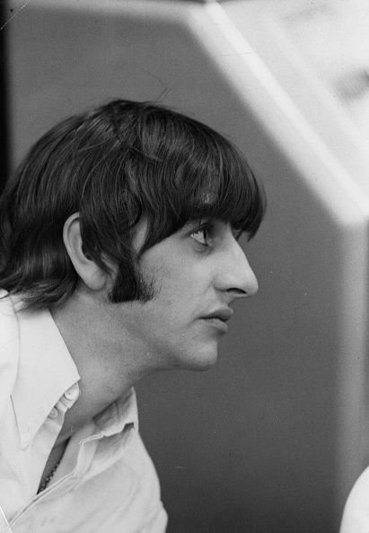 REVACHOLIERE_'s tweet photo. Wtf é o Ringo Starr https://t.co/xqFSSDGbyI