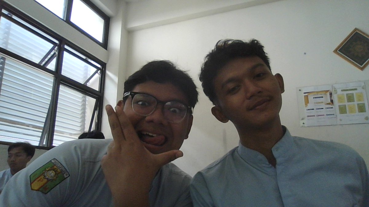 thresloose's tweet photo. brsm org pertama yg gw kenal di muin https://t.co/9kk3d0k3oD