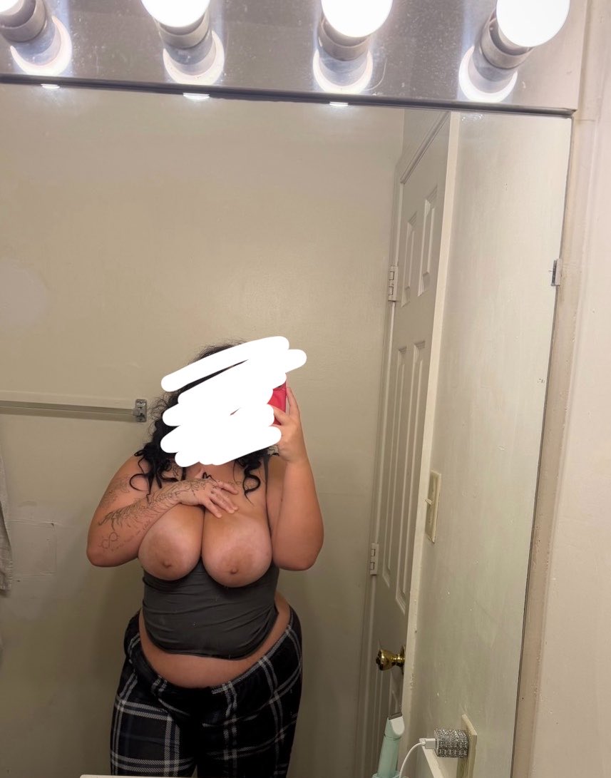 gothiqlux's tweet photo. 😴 #chudai #nsfw #onlyfans #trending #bigtits #pawg https://t.co/9oRLQjuW5e