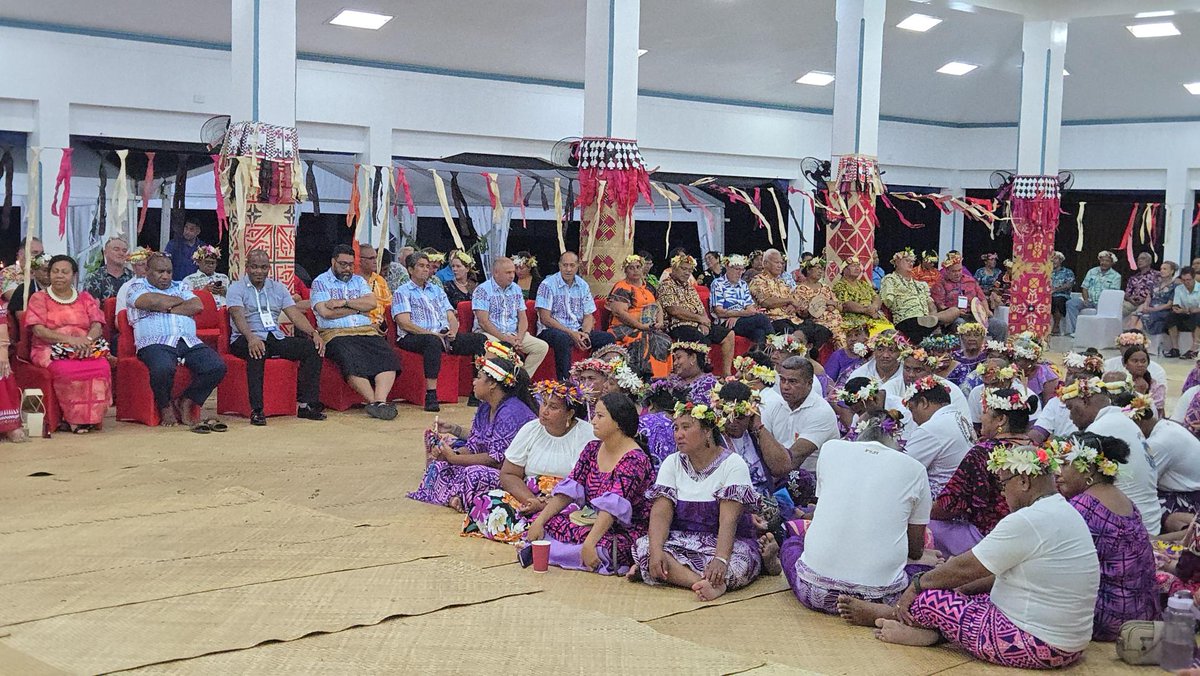 MafaldaDuarte's tweet photo. Fakafetai lasi, #Tuvalu, for the generous welcome.

Here, a decade ago, @theGCF finance helped create new land, safer coasts and stronger communities.

In the #Pacific, the impacts of climate change are alive. And so is action.

Honoured to speak about this at #PreCOP31
 🇹🇻🌊 https://t.co/H2LbYTG97w
