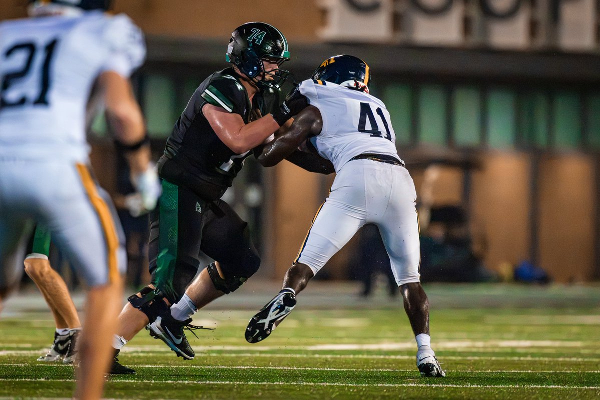 CollinWeaks's tweet photo. “Keep working. Keep believing. Keep showing up. What’s meant for you won’t pass you by. Trust the process, stay patient, and never stop believing that it’s all going to work out.” 

Collin Weaks | 6’7” | 305lbs | OT | Class of 2027 | The John Cooper School 

#TrustTheProcess #KeepWorking #NeverGiveUp #ClassOf2027 #GoDragons #FootballRecruit 

@Mckade64 @IronWillSC @Coach_DeHaven 
@JCS_Football @TXPSMedia @247recruiting @TXRecruits @PrepRedzoneTX @RecruitMatador @CFBscoutdesk @JCS_Athletics @walker_lott @REPCoachMorgan @REPCoachReagan @REPCoachWhite @REPFootballRec @LoneStarPrepsTX @TXTopTalent @TexasPrivateFBGuy