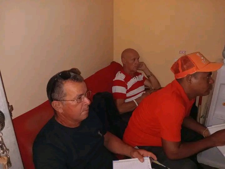 PedroACeja3414's tweet photo. #InderGuane 
A pesar de la situación que presenta el país para la movilidad los directores de los combinados deportivos de nuestro municipio #Guane hacen un esfuerzo y participan en la puntualización semanal cada lunes. #GenteaQueSuman. https://t.co/iuNVmjIgEB
