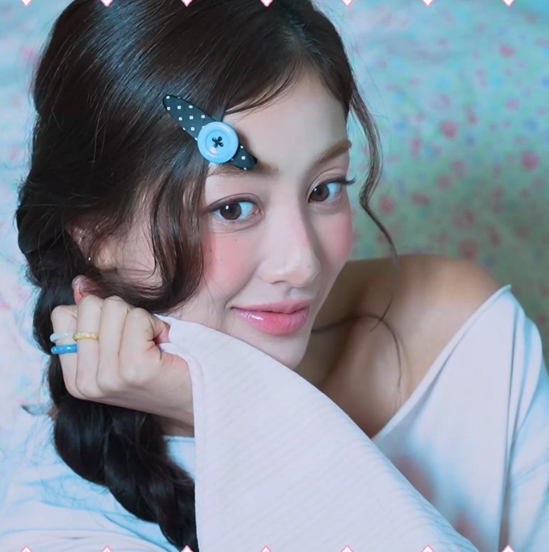 cactusjihyo's tweet photo. my cutie jihyo https://t.co/GwO8ZcKTWw