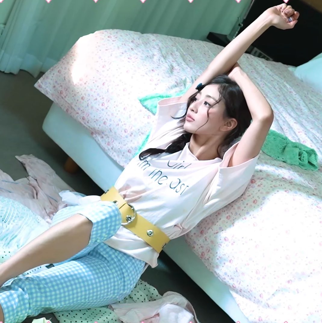 cactusjihyo's tweet photo. my cutie jihyo https://t.co/GwO8ZcKTWw