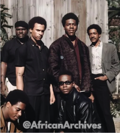 AfricanArchives's tweet photo. The Original members of the Black Panther Party, 1966. https://t.co/BXrip3f3Ko