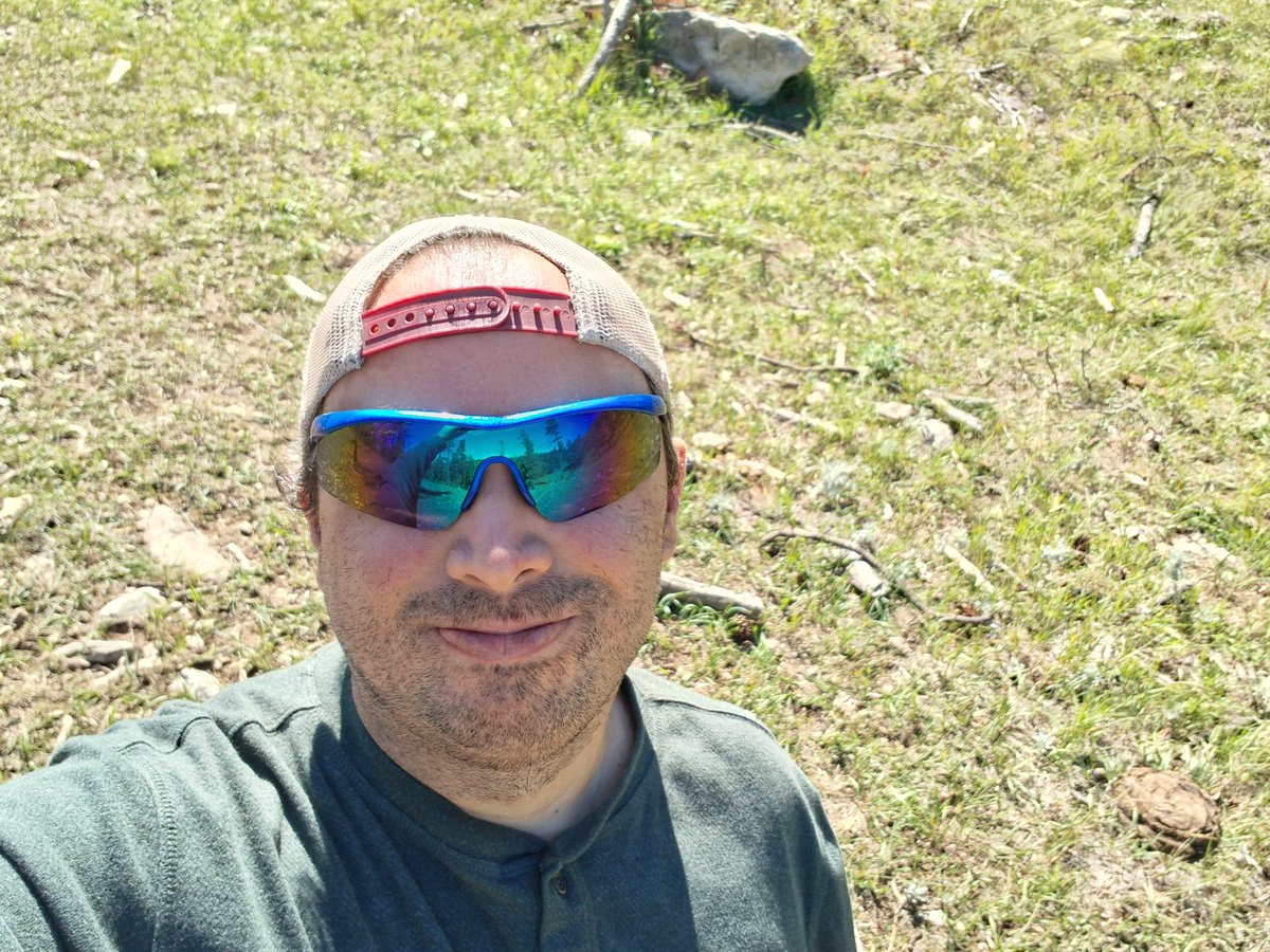 ChrisBarlo5s2f's tweet photo. Went hiking the other day! https://t.co/1h0XfTzi43