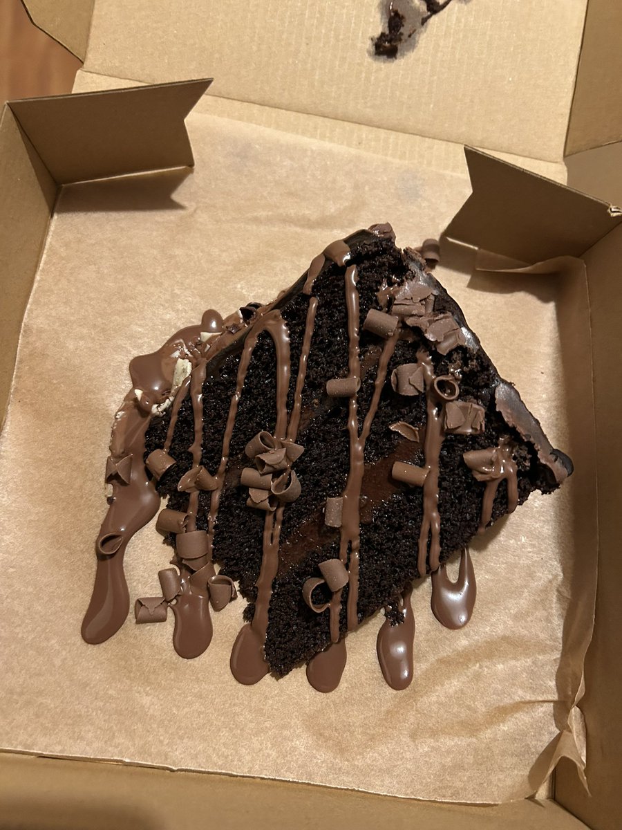 Riffat_England's tweet photo. Chocolate drip cake…..last Thursday from Creams was amazing maa shaa Allah!!
Creams is pretty awesome!¡ 🤩🍰🤎🤎✨✨
Tasty and good looking!! 😍🫶🏼🤎✨✨
#ChocolateDripCake #Creams #Tasty #GoodLooking #Foodie 🍰🤎🏴✨✨✨ https://t.co/t8TmloTqVt