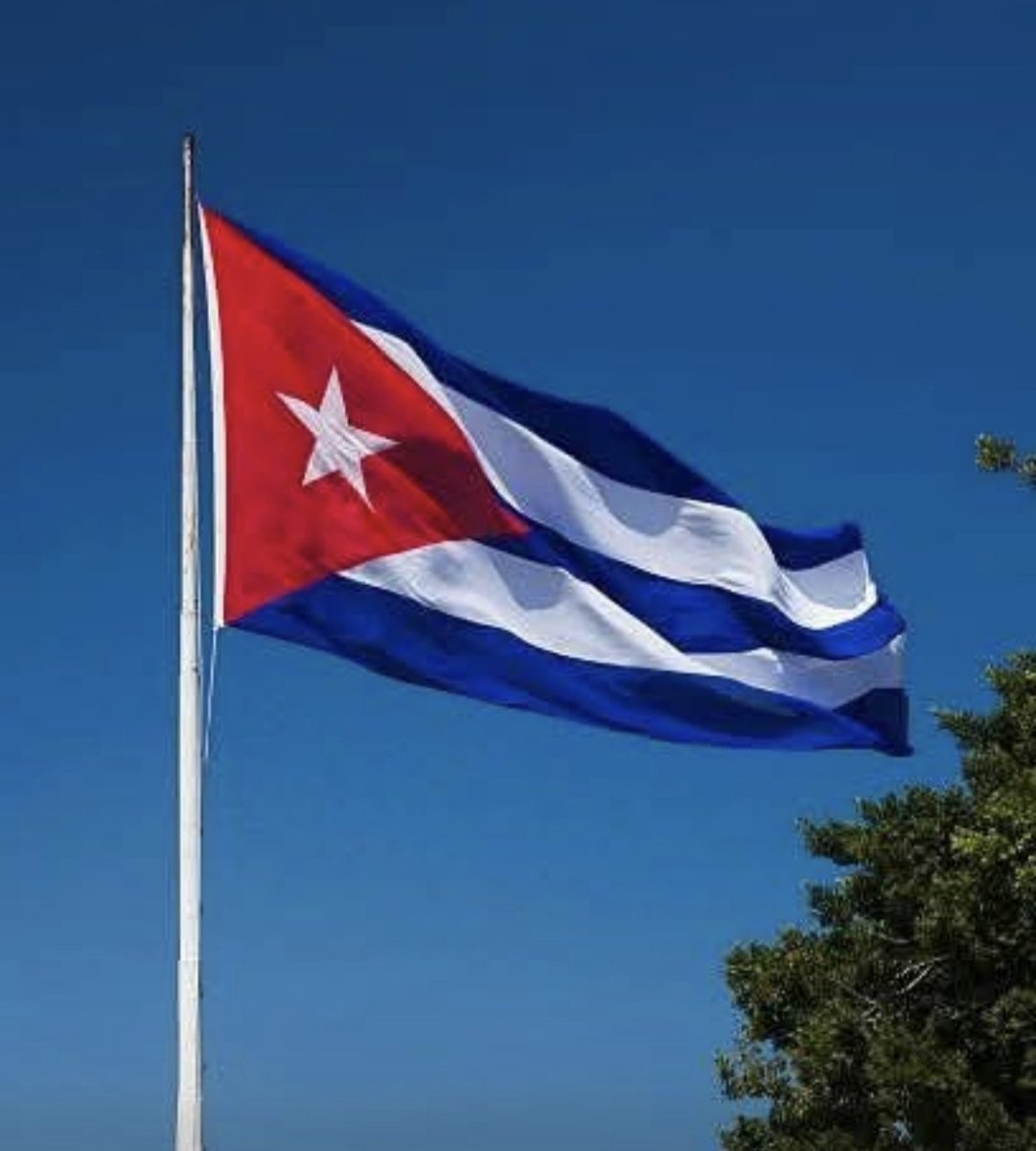 FelixDuarteOrte's tweet photo. No es una consigna vacía sino la firme convicción de un pueblo que luchará hasta las últimas consecuencias para que Cuba siga siendo un país libre, soberano e independiente. ¡Aquí no se rinde nadie!.
¡Patria o Muerte, Venceremos!.
#100AñosConFidel 
#CubaNoSeRinde
#ANAPCuba https://t.co/ZGmgRePWUP