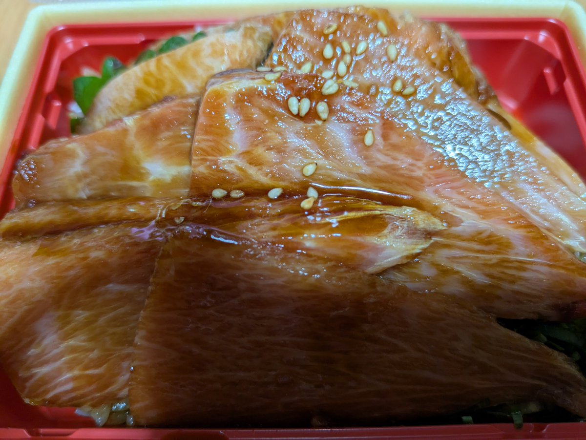 okarinco2's tweet photo. 今日優勝セール行こっかなぁ🤔
お寿司とか買えないかなぁ…🍣🍣 https://t.co/eGMLgjRv57