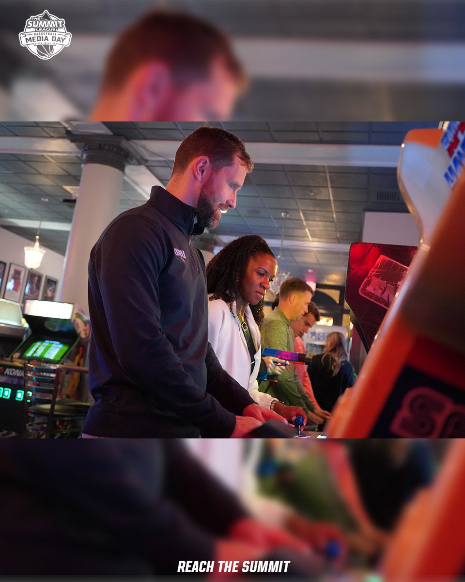SummitHoops's tweet photo. MEDIA DAY: COMPLETE 🎥
ARCADE MODE: ACTIVATED 👾🕹️

A little fun to end Day 1 of media day!

#ReachTheSummit x #SummitWBB x #SummitMBB https://t.co/9Uo7WvE7AS