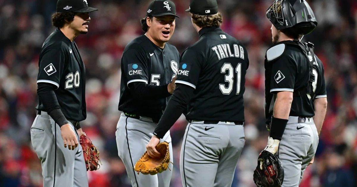AlBatBeisbol's tweet photo. MLB Playoffs: White Sox Pitchers Make History with Pivotal Game 2 Win Over Guardians dlvr.it/TVnkMm #MLBPlayoffs #WhiteSox #Baseball https://t.co/rNoSK5Fw0S