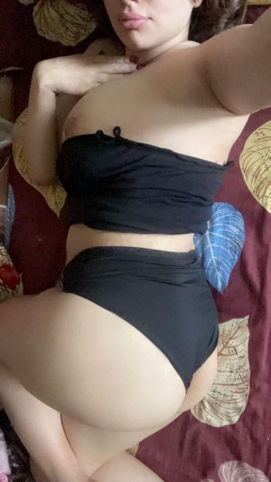 Deepoo102's tweet photo. A7lp zepk awyyy ya kosmk🥵💦
Like w retweet 3shan akml 7alp feko 😈 https://t.co/7d3zafW8il