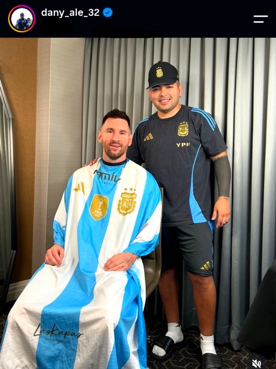 porqueTTarg's tweet photo. "Preso"

Porque este peluquero le acaba de negar a los argentinos despedirlo a Messi en su prime estético. https://t.co/9hoh52M3NQ
