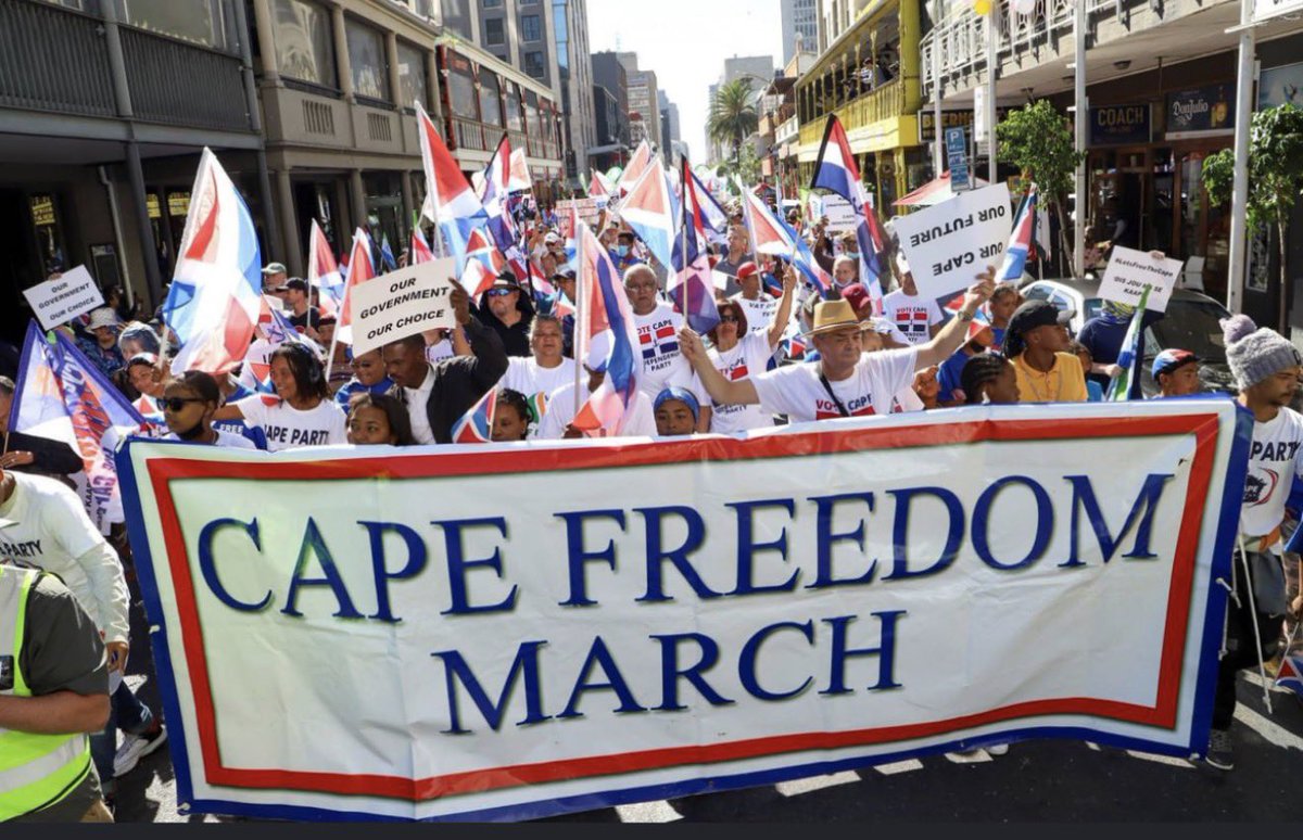 ManziniZungu_'s tweet photo. Army-age men are pouring into our country, and the highest court and Home Affairs are holding the door open. Cape Independence marches led by an immigrant Phil Craig while nobody stops the invasion. The DA supports it. DA minister Leon Schreiber is the one who issued the September 28 circular telling home affairs offices to accept applications from unlawful entrants, so he’s directly tied to the policy shift we are angry about.