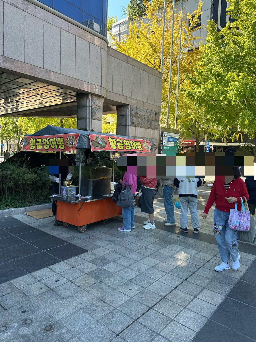 builderalexkim's tweet photo. 잉어빵 개시했다!!!

냥씨에도 고등어, 갈치에 이어 잉어빵 하나 만들어 넣어줘야겠고만~~🐟🥐🐈‍⬛⛅️ https://t.co/gkBcNRFbRU