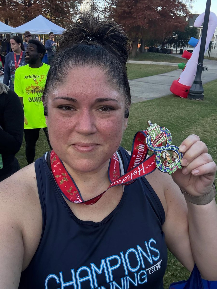 GunneJKMarksVYF's tweet photo. I finally did it: my last 5K of the year turned into a 6K, my 24th 5K this year, and a new PR. Running is a love-hate relationship, but I’m so proud of my progress. I more than doubled my goal. https://t.co/G4JDNS2XKp