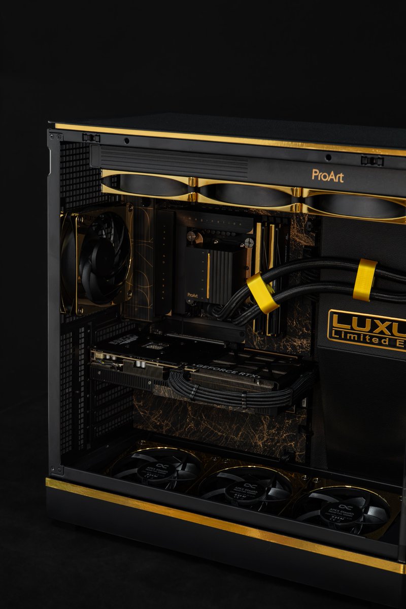Aguel_design's tweet photo. Collab with @Montech_hq 
Black/gold theme build in King45 case 🤴🏻
Golden fans from @alphacool 
Custom marble panels 👌🏻 https://t.co/n8r2c4M0bM