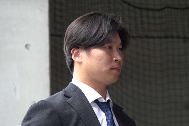 Dorapeinet's tweet photo. 現ドラ移籍から3年…鷹27歳左腕に戦力外通告　TJに腰のヘルニア、度重なる手術「諦めない」
https://t.co/aP36iOdJqc

　ソフトバンクは6日、長谷川威展投手に来季の育成選手契約を締結しない旨を通達した。現役ドラフトで移籍してきた戦士が、悲痛な通告を受けることになった。【最新版】ソフトバ... https://t.co/ANfLutwFXJ