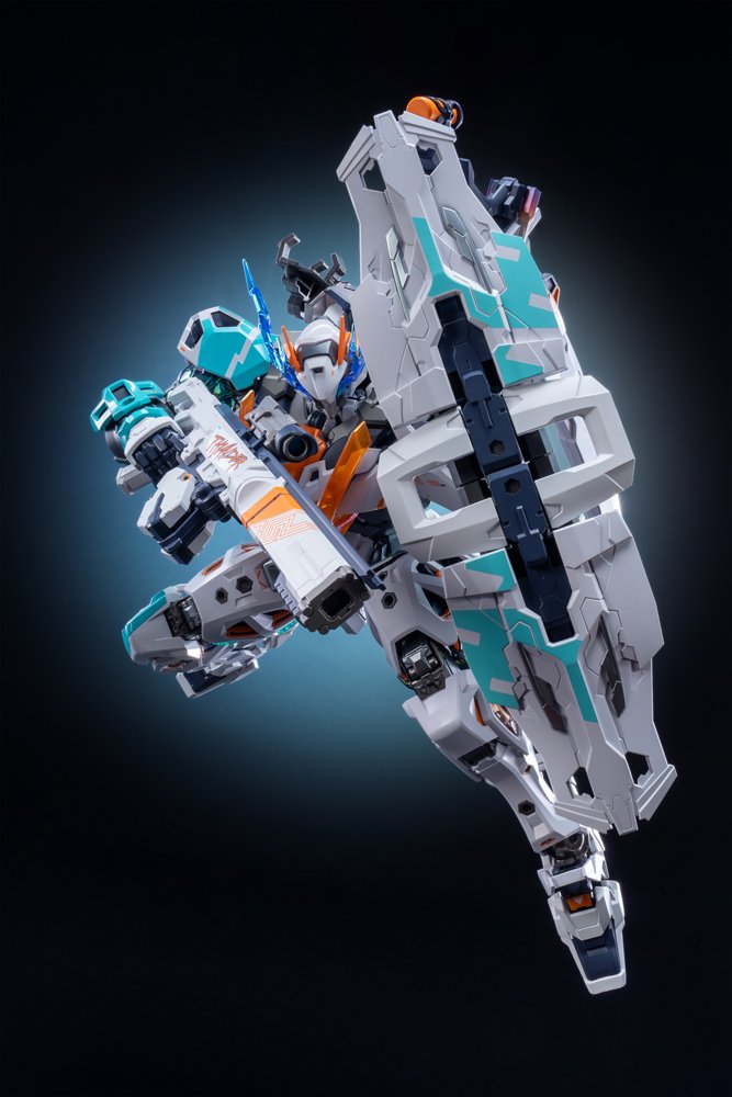 kotobukiya_2han's tweet photo. ＼予約開始／
ブイトール 陣地突撃型　“疾雷（ジィレイ）”
25,300円(税込)

レーシングスタイルと兵器美を融合した完全新規設計❗
発光する稲妻状バイザーと全身エフェクトで、
戦場を駆ける「疾雷」を演出します⚡

▼ご予約はこちら
https://t.co/fY45n93sVI

#ヘキサギア #MOSHOWTOYS https://t.co/crwthjQls3