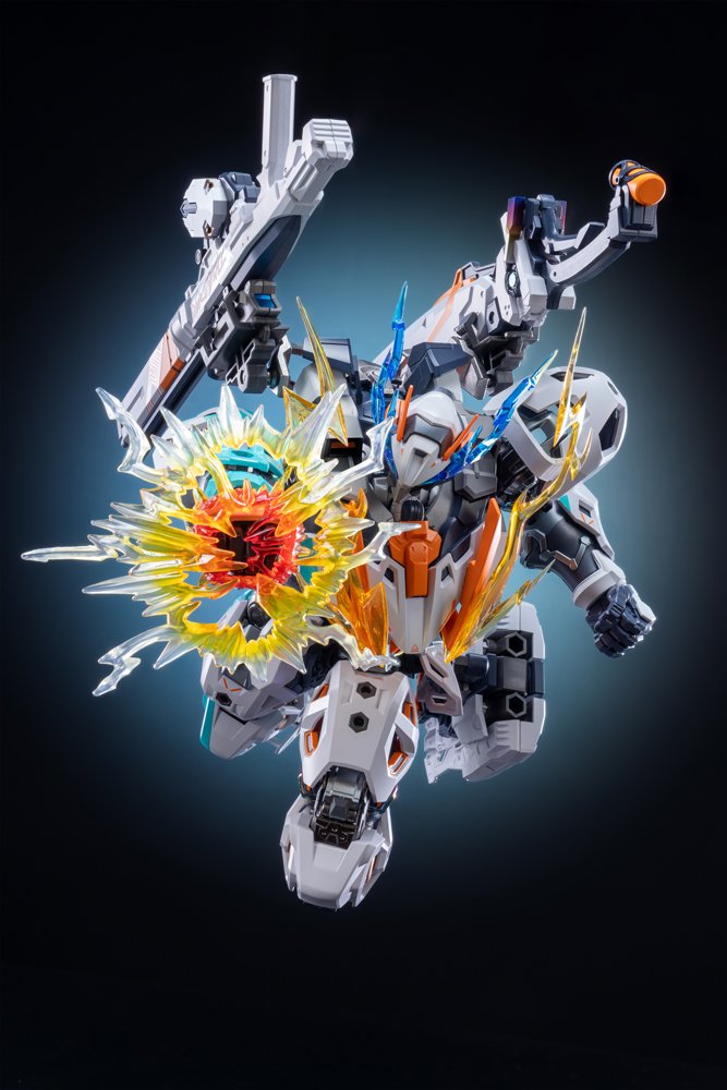 kotobukiya_2han's tweet photo. ＼予約開始／
ブイトール 陣地突撃型　“疾雷（ジィレイ）”
25,300円(税込)

レーシングスタイルと兵器美を融合した完全新規設計❗
発光する稲妻状バイザーと全身エフェクトで、
戦場を駆ける「疾雷」を演出します⚡

▼ご予約はこちら
https://t.co/fY45n93sVI

#ヘキサギア #MOSHOWTOYS https://t.co/crwthjQls3