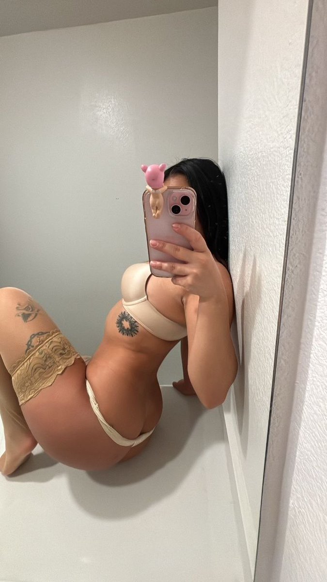 Dan_Crypt22's tweet photo. Who’s up for Qv tn in Tx #houston #ElPaso #Arlington #CorpusChristi #Plano #Lubbock #satx #fwtx #fortworth #dtown https://t.co/GOT656l5nk