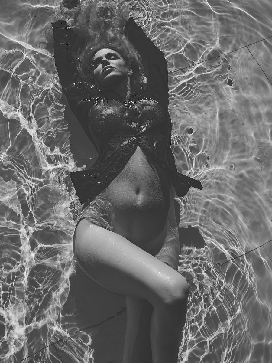 light_exploring's tweet photo. New drop π§π§π§π§π§π§π§π§π§π§π§π§π§π§
#cjperry #model #wwe https://t.co/SCEpt0fZQy