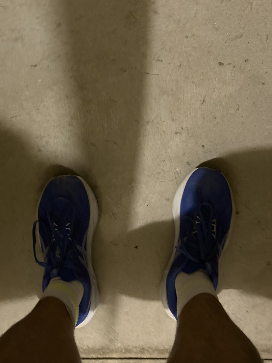 Leftylovato's tweet photo. Last week recap. Wednesday night 40 min NRC A Rainy Run in my Gore Tex  Pegasus. The heavy stuff hadn’t started yet. Friday morning 3 miles in my Thunders. 
“I find a love I had lost, it was gone for too long.”
-INXS https://t.co/6PQvAuXazY
