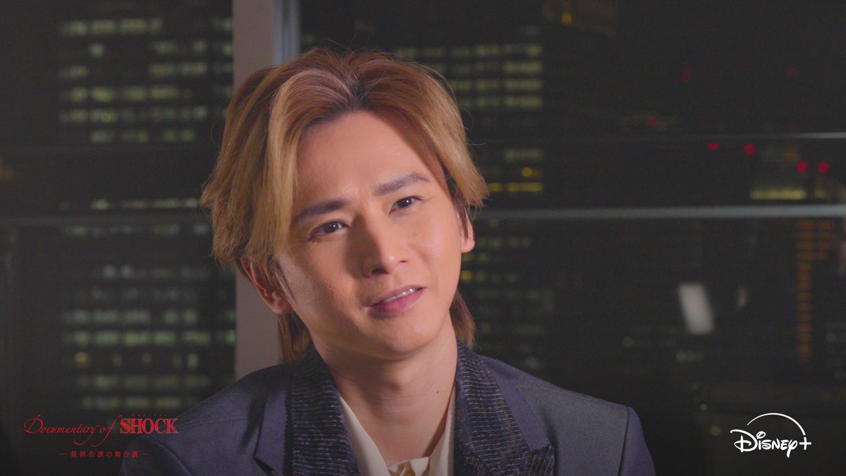 DisneyPlusJP's tweet photo. 明日（10/7）16時より第5話＆第6話が開幕🌹
『Documentary of Endless SHOCK -最終公演の舞台裏-』
⠀
「#EndlessSHOCK」大千穐楽の舞台＆舞台裏もたっぷり収録！🎞️
⠀
◆第5話
2024年11月29日、ついに迎えた大千穐楽。24年間の熱い思いを胸にカンパニーは舞台で躍動する。笑いや涙と共に完結した「SHOCK」のラストデイに完全密着。そして2週間後、光一が語った想いとは…
⠀
◆第6話
あの大千穐楽からおよそ3か月後。帝劇59年の歴史を締めくくる公演にSHOCKカンパニーがゲスト出演。「SHOCK」は帝劇の休館と共に完全に幕を閉じた。そして光一は再び「SHOCK」への熱い想いを語る。
⠀
#ディズニープラス で第1〜4話独占配信中
期待・感想は #ディズニープラスでSHOCK で✍