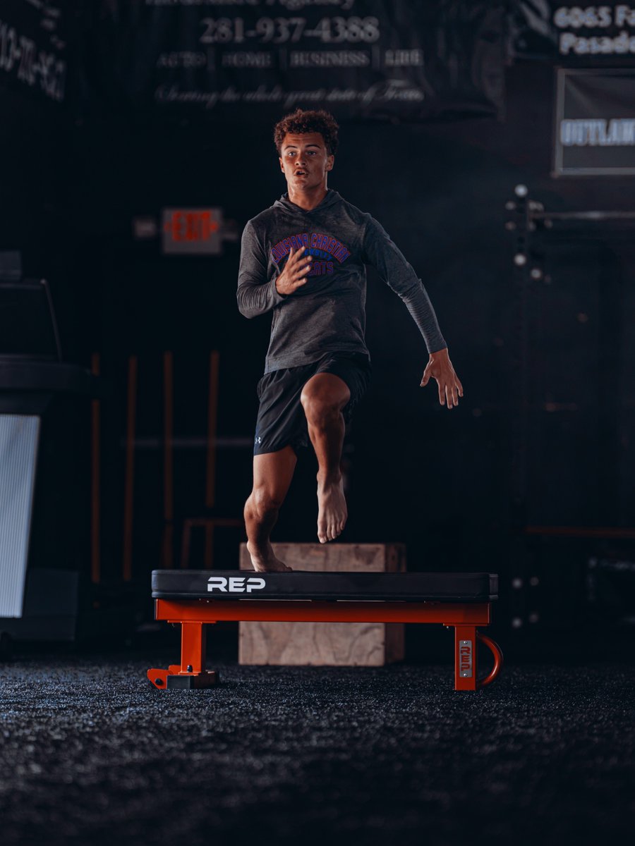 Grey_Byrd5's tweet photo. When the purpose is bigger than the praise, build a foundation that can’t be ignored⚡️⚡️⚡️
Greyson Byrd | 2029 | 6’2” 182 LBS
ATH/QB | 4.2 GPA | Texas City HS
greysonbyrd5@gmail.com
@n0limithtx @TCHSRecruits @Joe_Byrd5 @iam_alinedouard @Marchen44 @CoachT_GTX @priority11fb @COACHMO54 @coach_ylagan