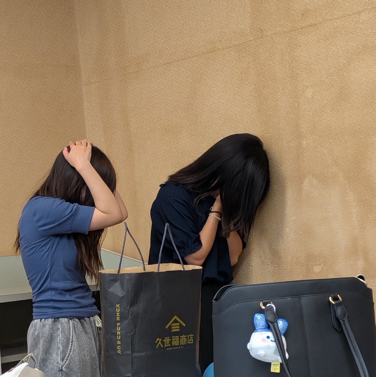 yucha_play's tweet photo. これネモネモオフショットなんですけど、
何も覚えていない。なにこれ。

スピンオフの話だった気はする。 https://t.co/d5E8s7O3bH
