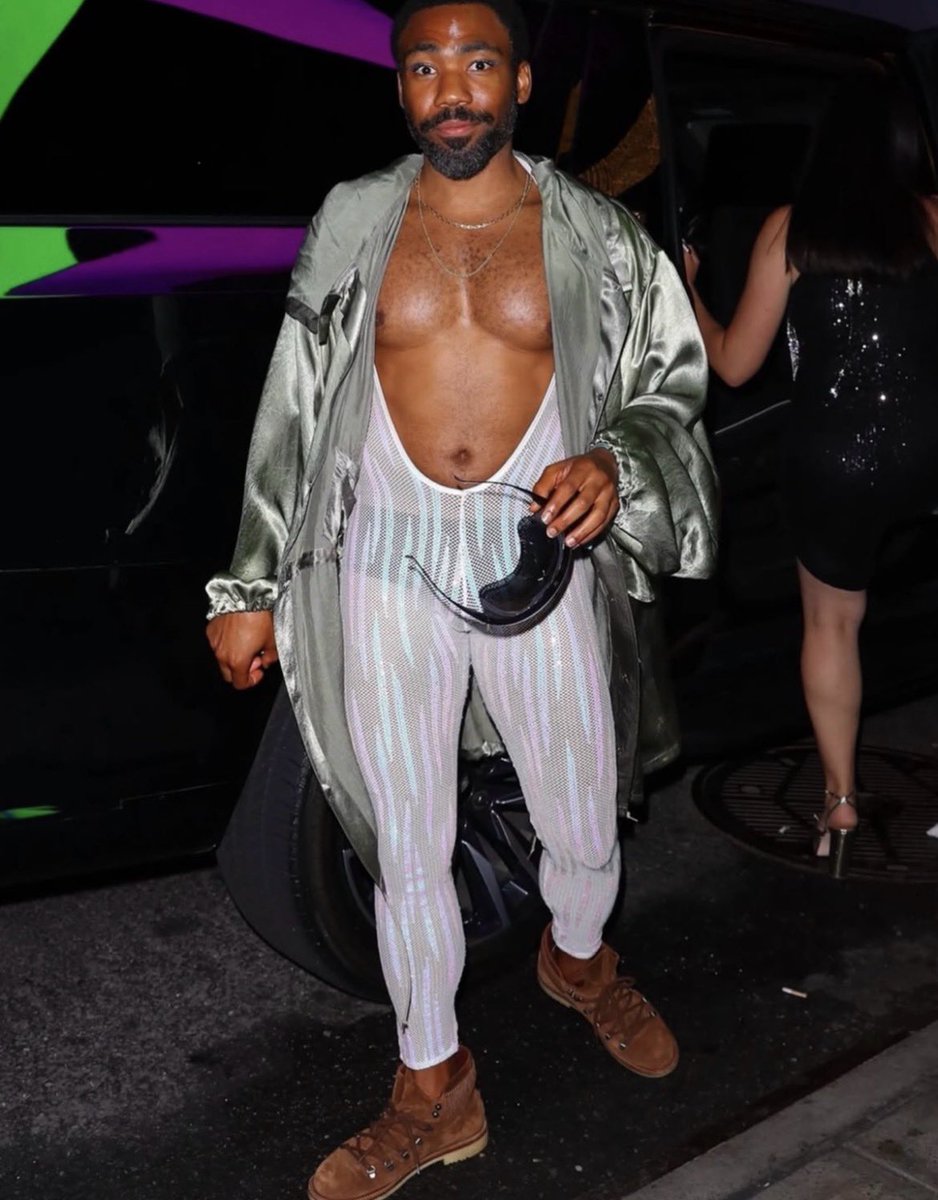 s1ns22's tweet photo. how it feels to leave the house in an experimental outfit https://t.co/7whXnqtbEt