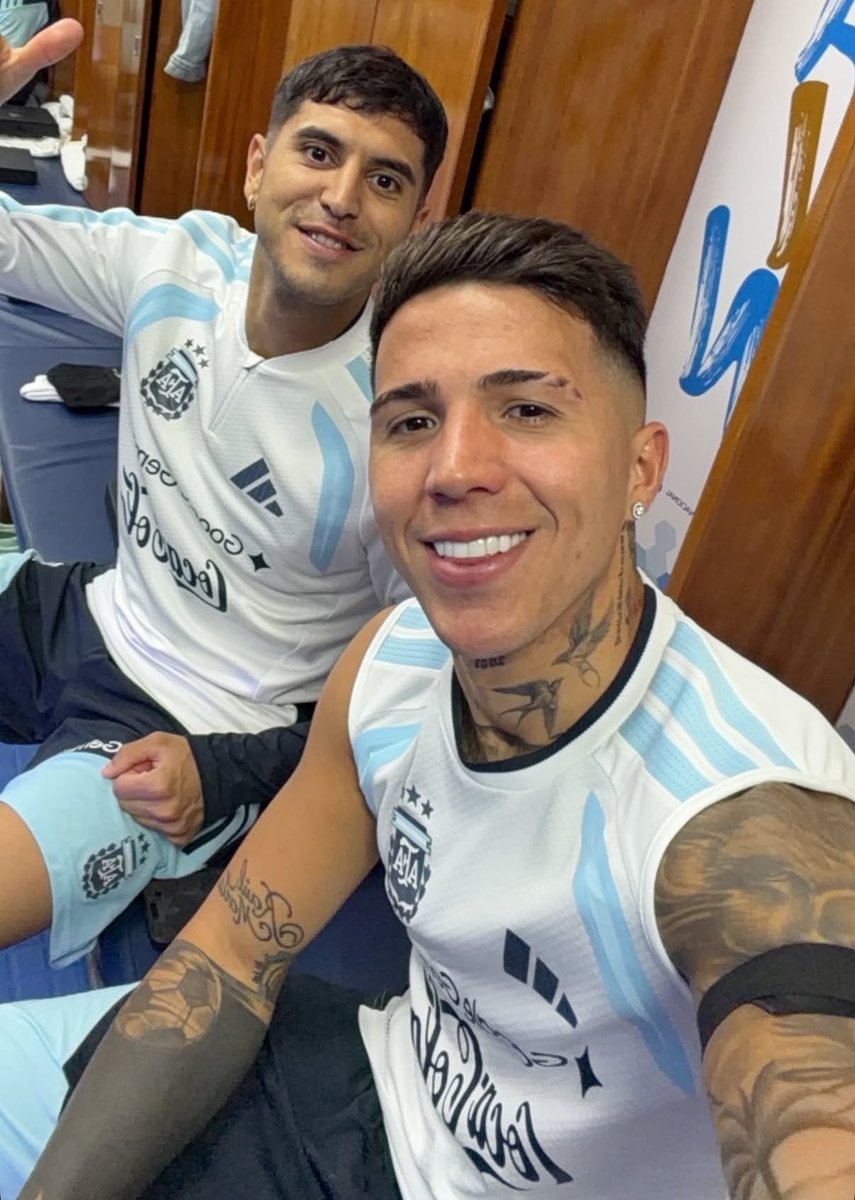 popstarmount's tweet photo. pero que viva el hombre hincha de river carajo https://t.co/Tw3PvWNloJ