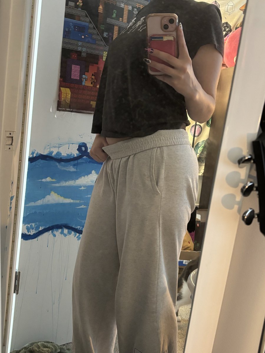 SendToPrincessV's tweet photo. send mommy some money. you know you wanna relapse on me 😻🤭🤍✨ https://t.co/5DfjD6HcFy