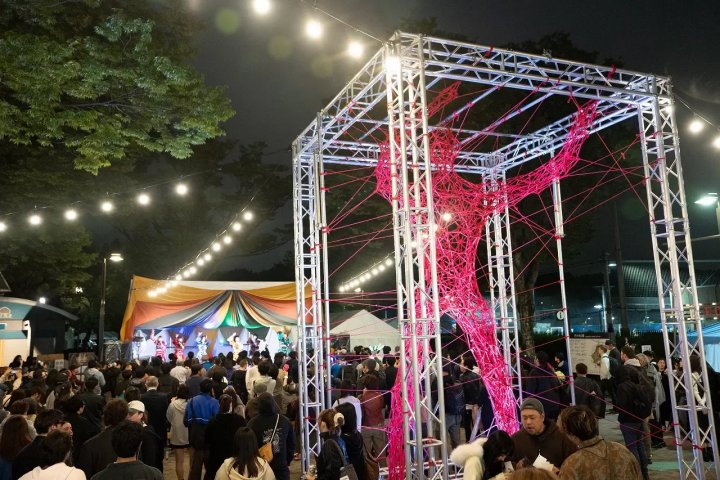 MATCHA_global's tweet photo. Late-night street food, live DJ sets, and festival games just minutes from Shibuya and Harajuku!
Experience Tokyo’s biggest outdoor night market at Yoyogi Park from October 21 to 25! 
Our Guide: https://t.co/0tgwAqGFY4 https://t.co/D0od0TVuTl