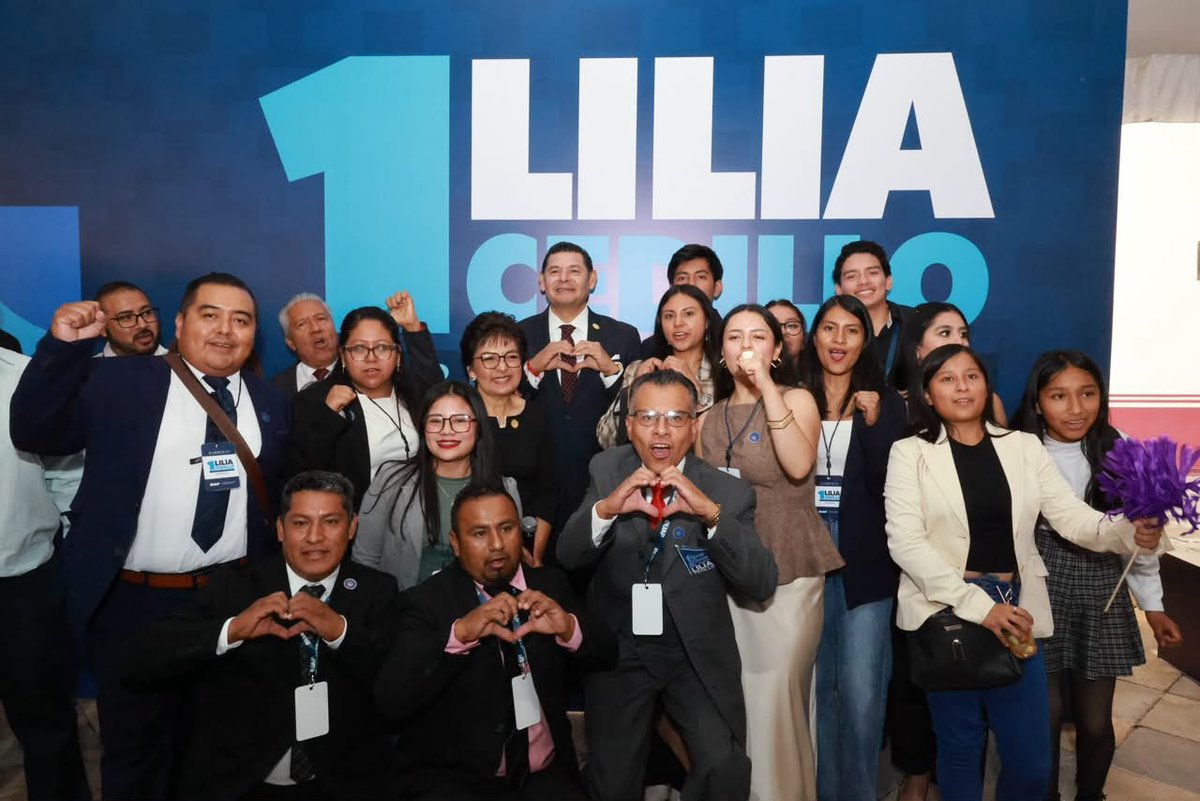 NoticiasID365's tweet photo. @armentapuebla_ Armenta planteó avanzar hacia 2030 a un esquema de financiamiento de la BUAP con 50% de recursos federales y 50% estatales. La rectora Lilia Cedillo destacó que la institución cuenta con más de 130 mil estudiantes, 371 programas educativos y presencia en 32 sedes. https://t.co/fFiOTc04k1