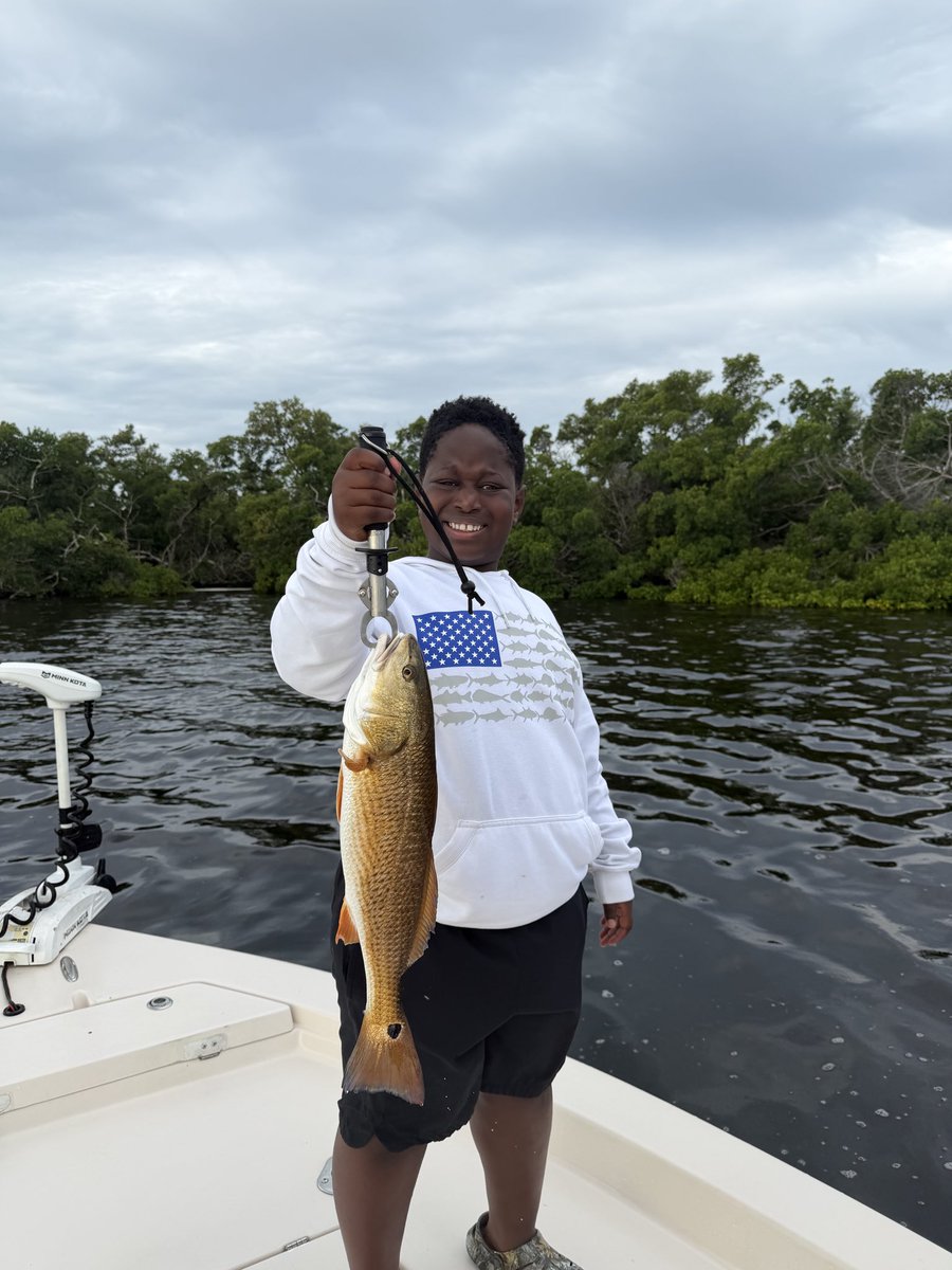 servprosmith's tweet photo. My little boy Beau and I smoked them in Sarasota yesterday.  Caught 30+ in a 3 hour trip with the best guide in the Sarasota Area Capt. James Gibson.   I have taken close to 15 trips with him and he produces every time https://t.co/u2cmXCksdu