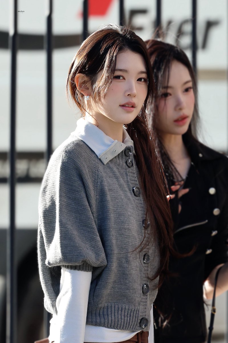 focusOn_stella's tweet photo. 와 여자들 개이뻐 진짜 https://t.co/Vm61EQpj8A